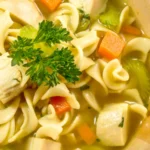 Hühnersuppe mit Nudeln