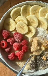 Erdbeer-Porridge